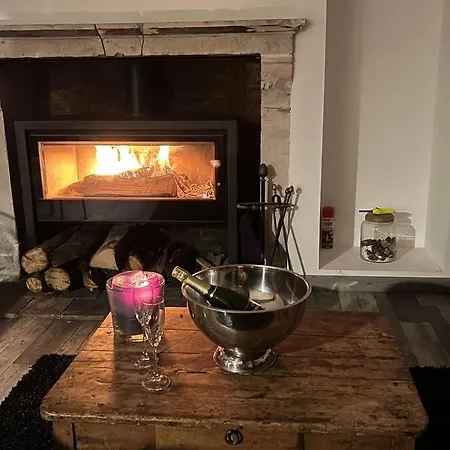 Cottage Cocooning Romantique Avec Jaccuzzi Prive Ancinnes Exterior photo